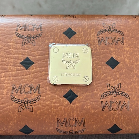 NEW! MCM Sunglasses Case - Picture 2 of 6